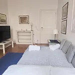 Blue&whiteapartment For 4-steps From Spanish Steps *