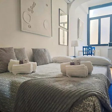 Blue&whiteapartment For 4-steps From Spanish Steps *